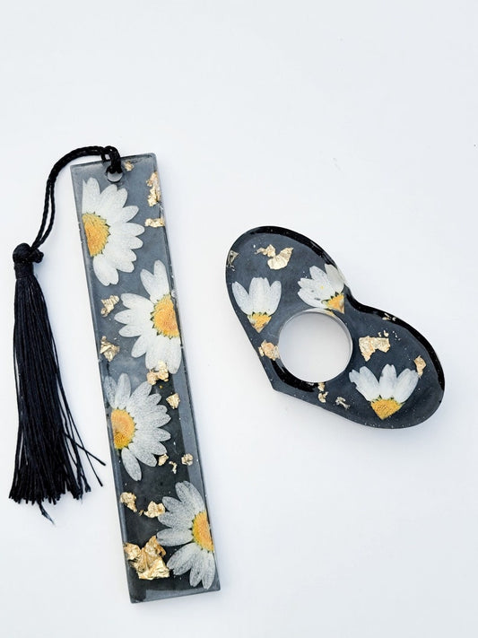 Black and White Flower Bookmark & Page Holder